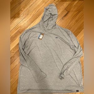 Patagonia Men’s pull over long sleeves with hoodie